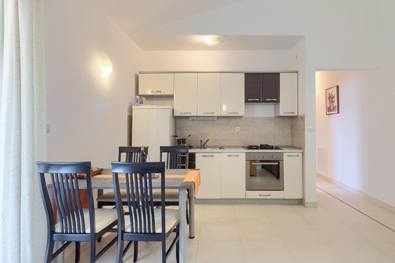 Apartments Boris 771 Fazana Exterior photo