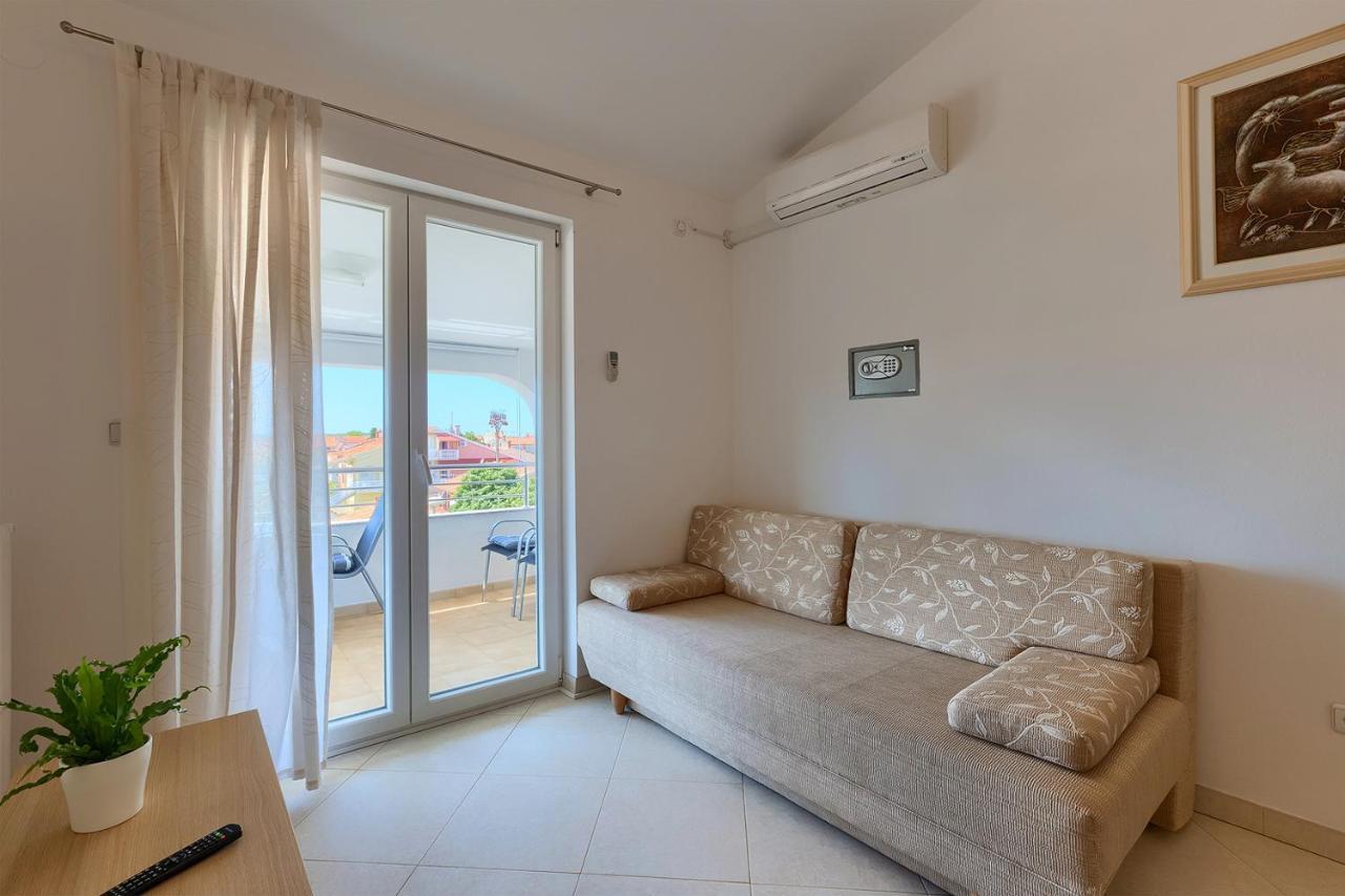 Apartments Boris 771 Fazana Exterior photo