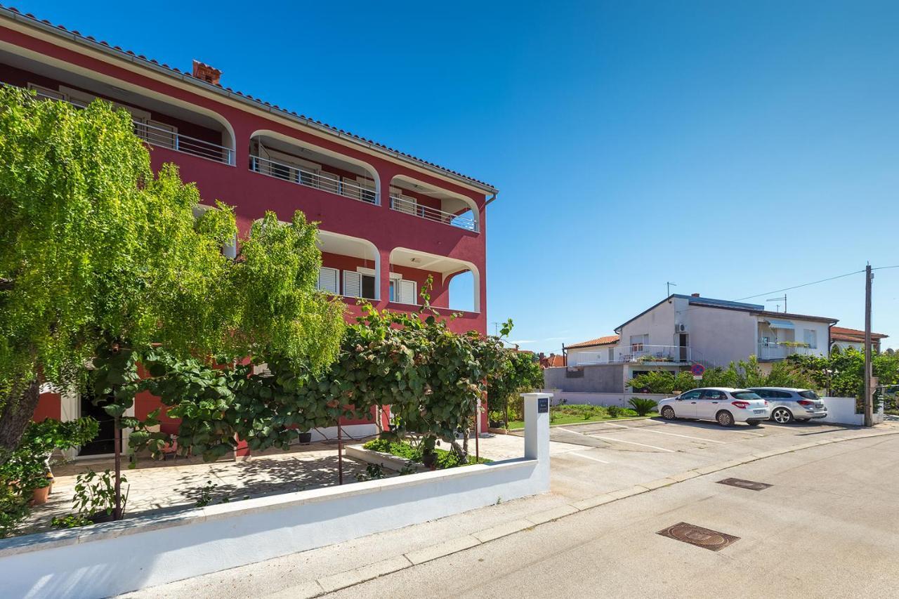 Apartments Boris 771 Fazana Exterior photo